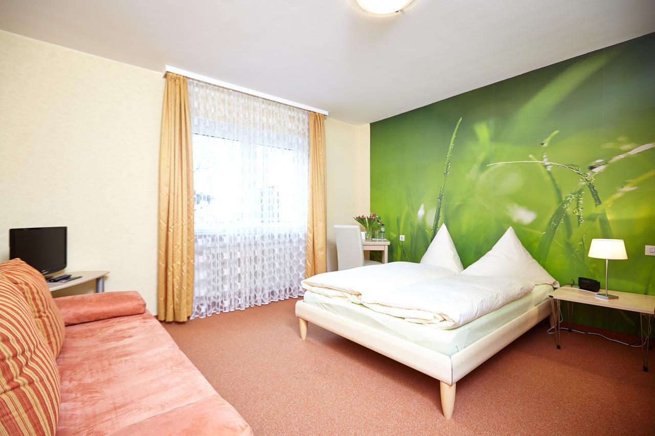 Hotel Sonne Бад-Гомбург-фор-дер-Гее Екстер'єр фото